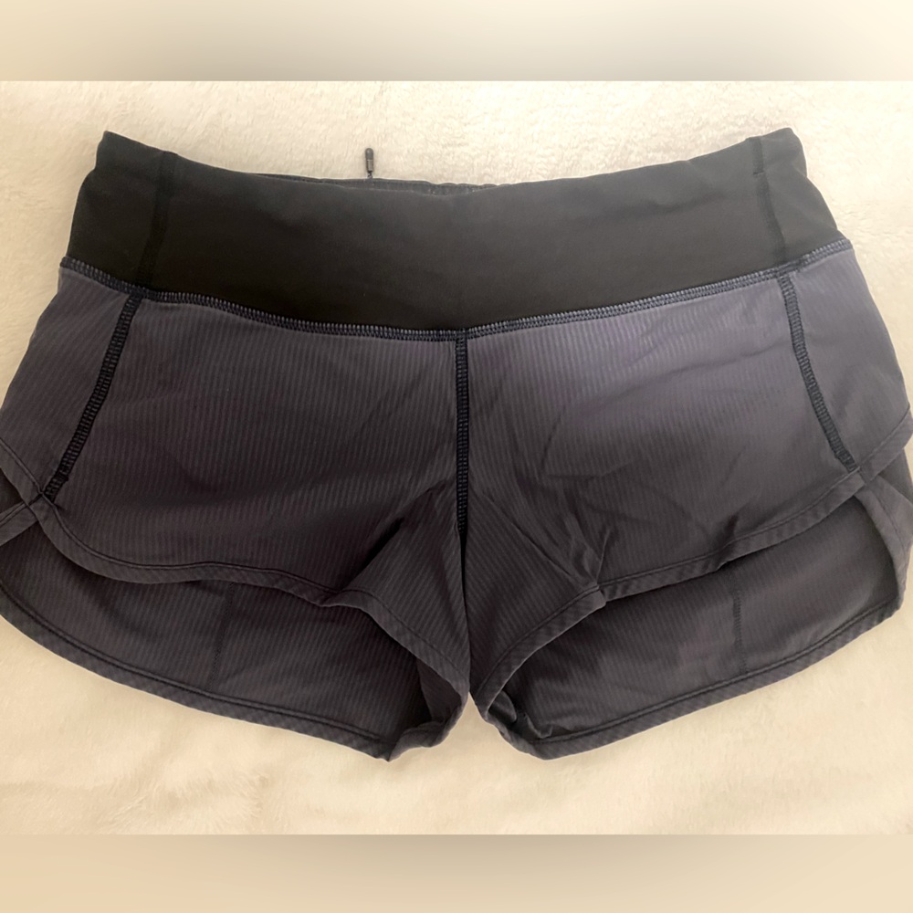 lululemon hotty hot shorts size 4